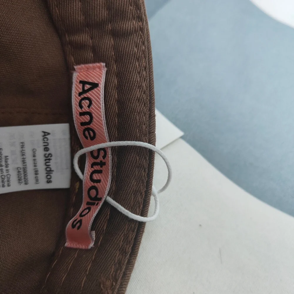 🧢Acne Brown and Silver Minimalist Hat